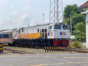 Train Jakarta-Yogyakarta : notre traversée de Java sans prise de tête