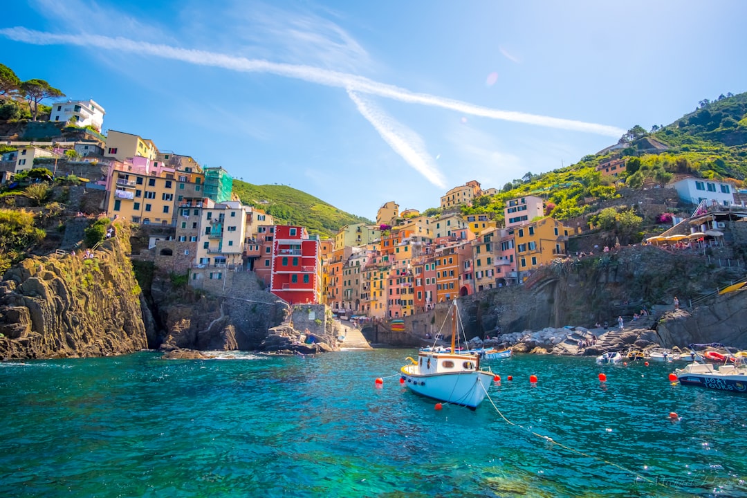 Manarola au coucher du soleil, étape pour visiter les 5 Terres en 3 jours