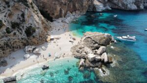 Côte de Sardaigne, choisir entre Olbia ou Cagliari pour son vol
