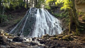 Cascade de la Vis au fond du cirque de Navacelles, sujet de notre avis sur cascade de la Vis