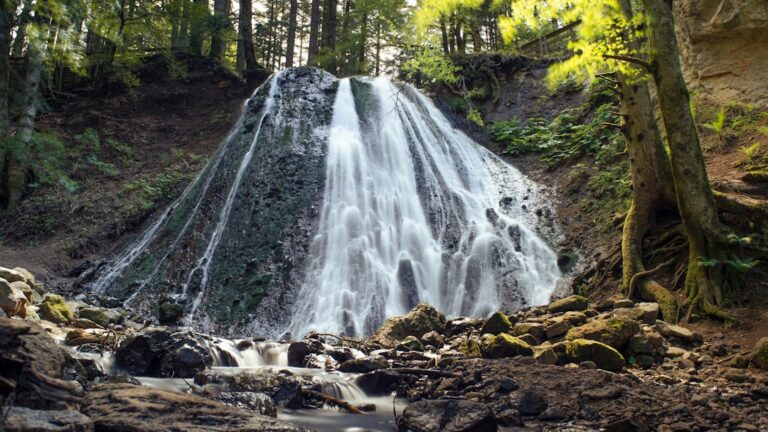 Cascade de la Vis au fond du cirque de Navacelles, sujet de notre avis sur cascade de la Vis