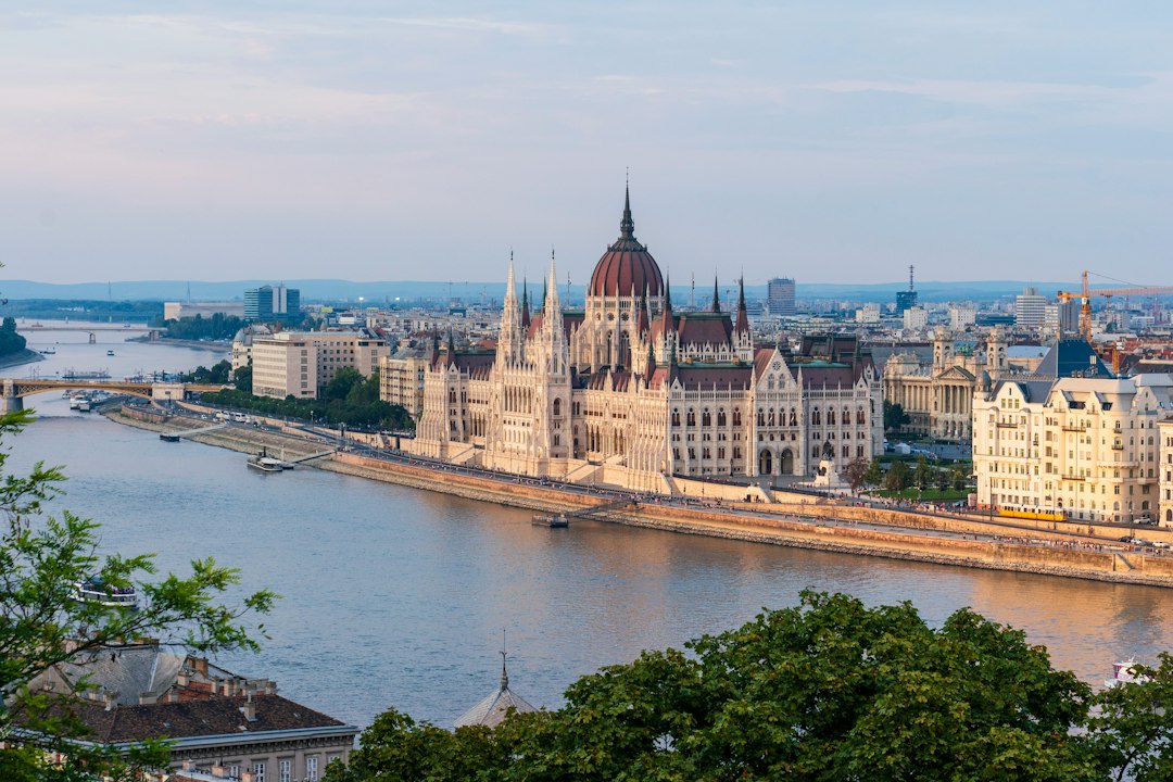 Le Parlement et le Danube vus de Buda, que faire à Budapest en city break