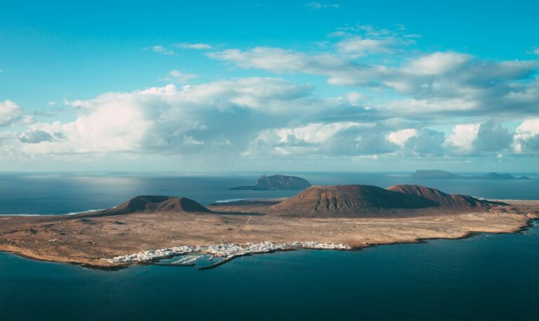 Tenerife ou Lanzarote : le Teide et les champs de lave des Canaries